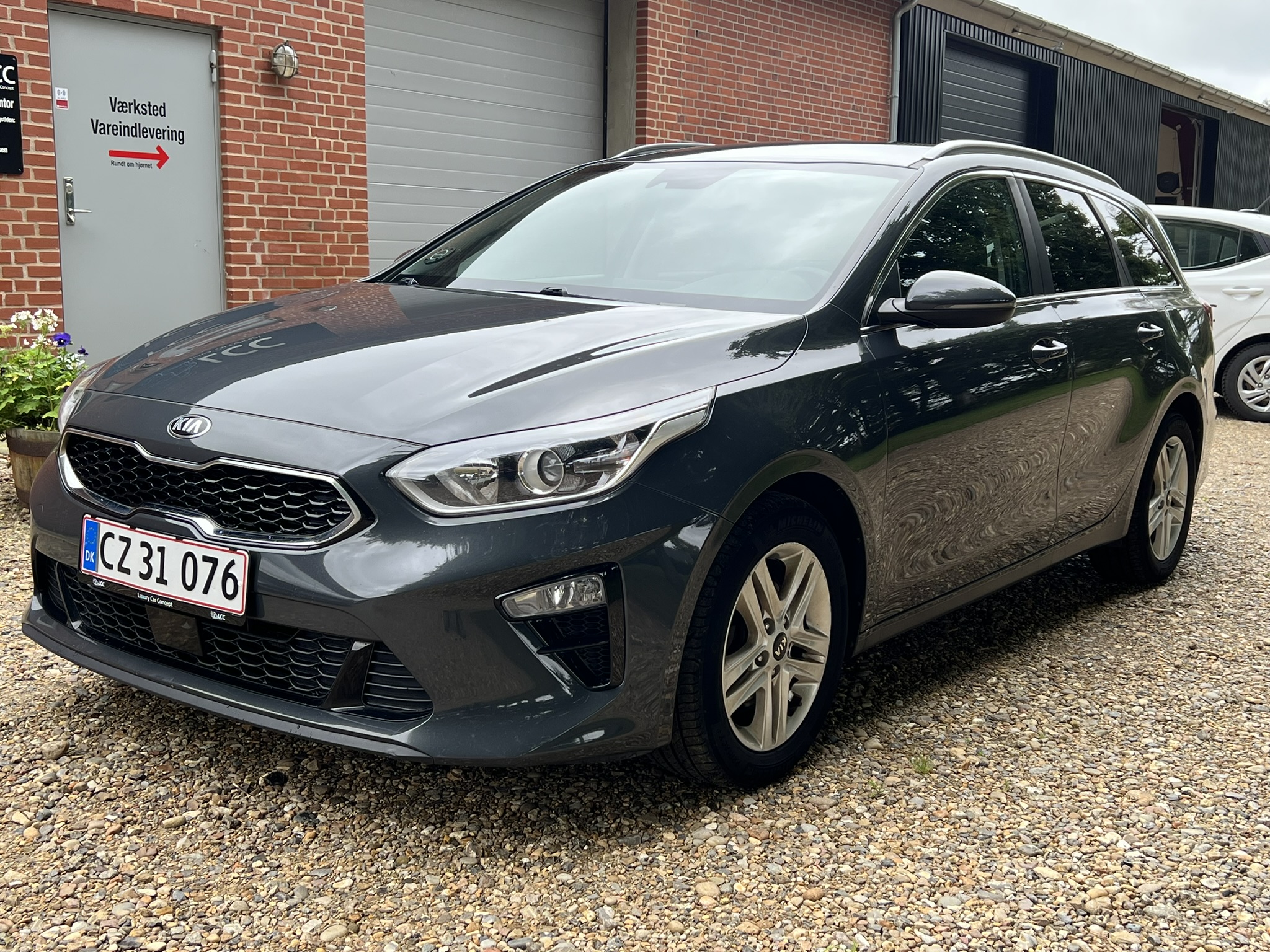 Kia Ceed 1,5 T-GDi mHEV Comfort Upgrade SW DCT 5d